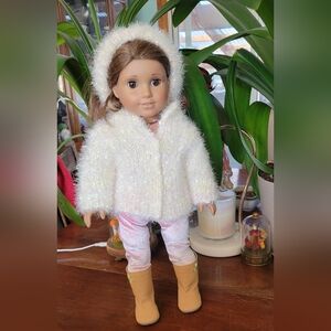 American Girl JLY #28 Doll Including Pleasant Company Snowball Outfit